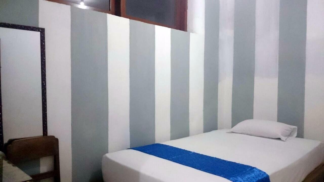 Isro Guesthouse Syariah Kepanjen 외부 사진